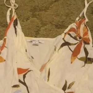 Women O'neill floral tassel shirt size large